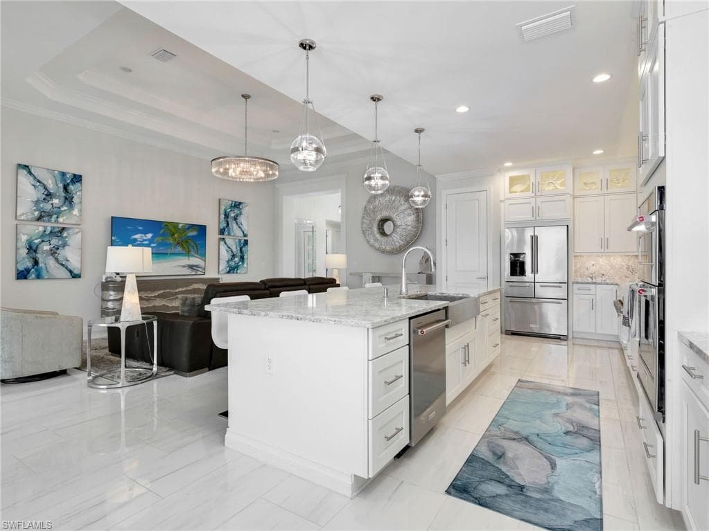 9257 Cayman DR-14
