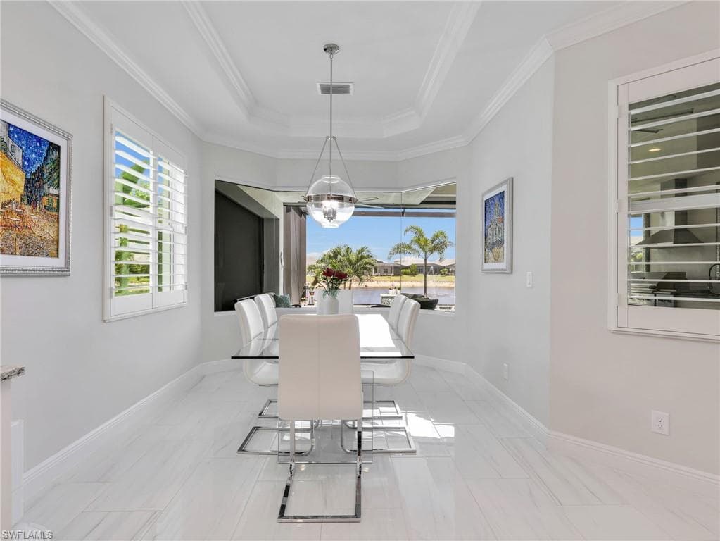 9257 Cayman DR-18