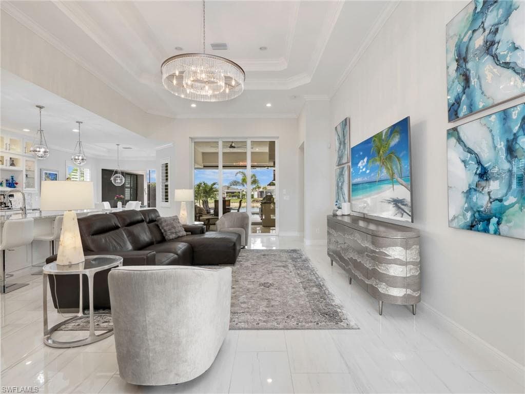 9257 Cayman DR-11