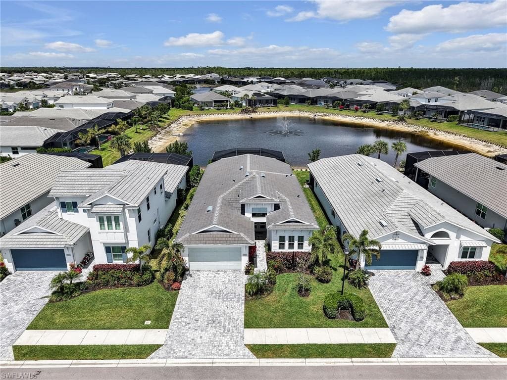 9257 Cayman DR-40