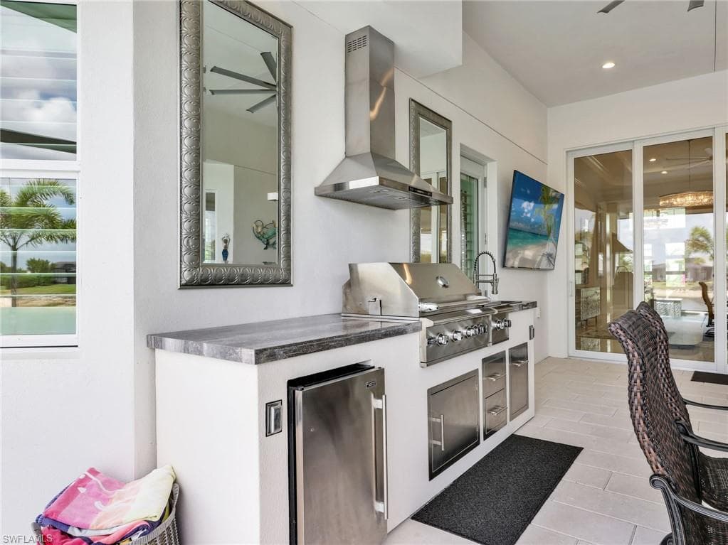 9257 Cayman DR-21