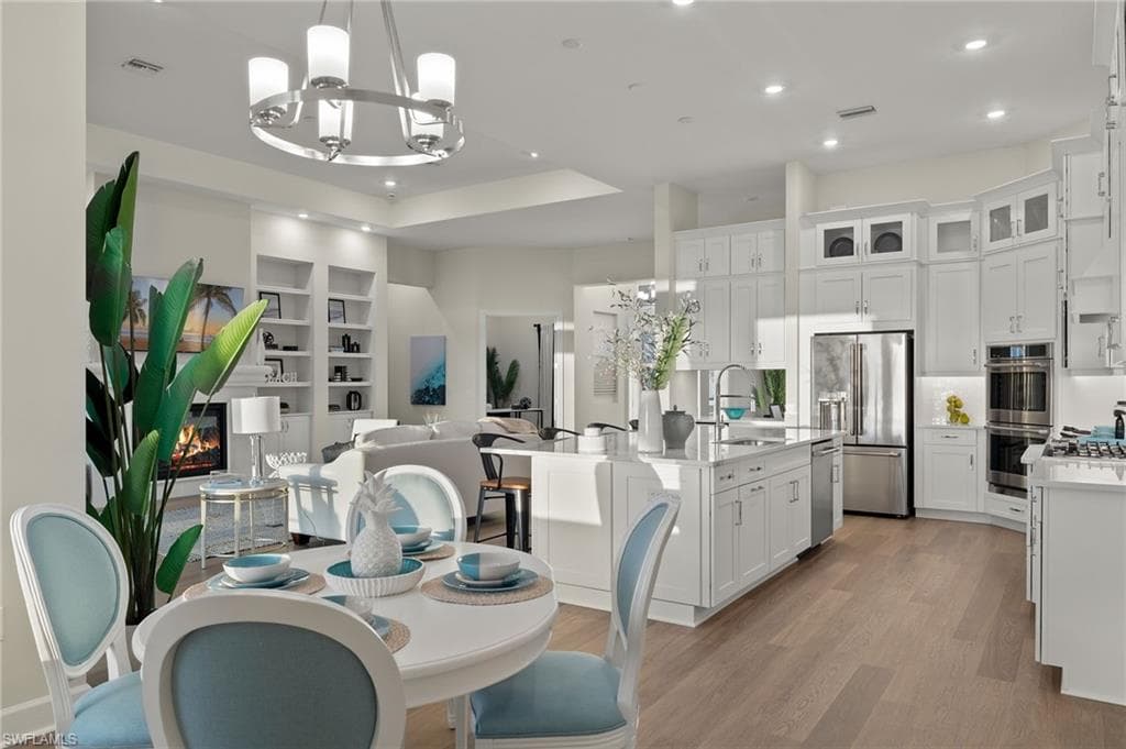 15429 Turin DR-14