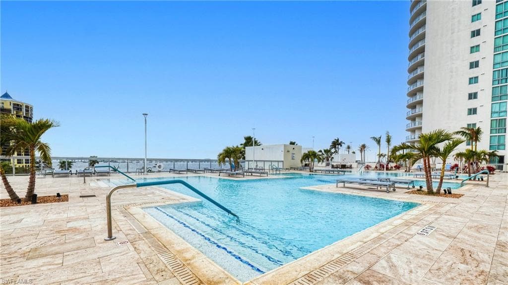 3000 Oasis Grand BLVD 701-46