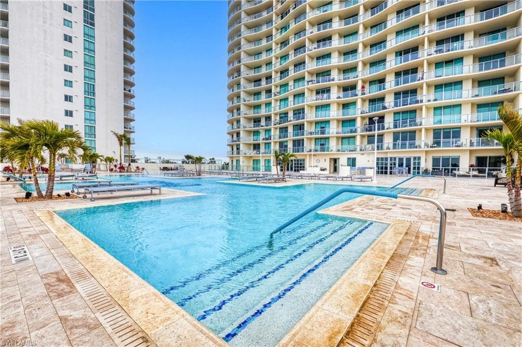 3000 Oasis Grand BLVD 701-47