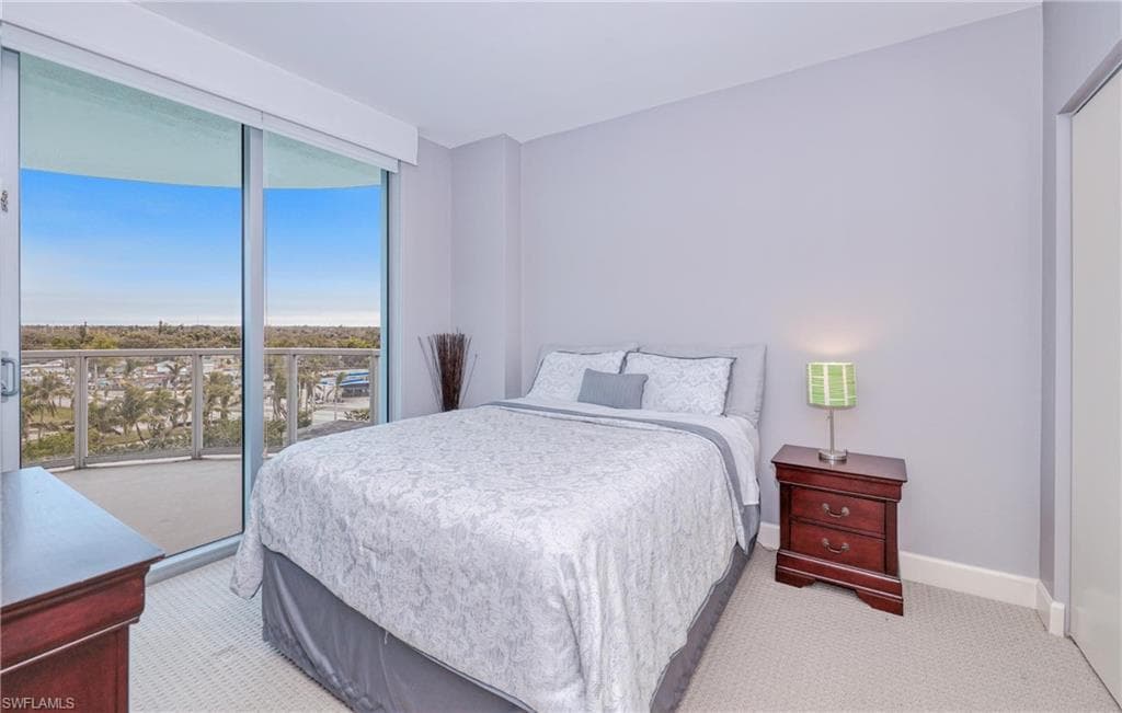 3000 Oasis Grand BLVD 701-26