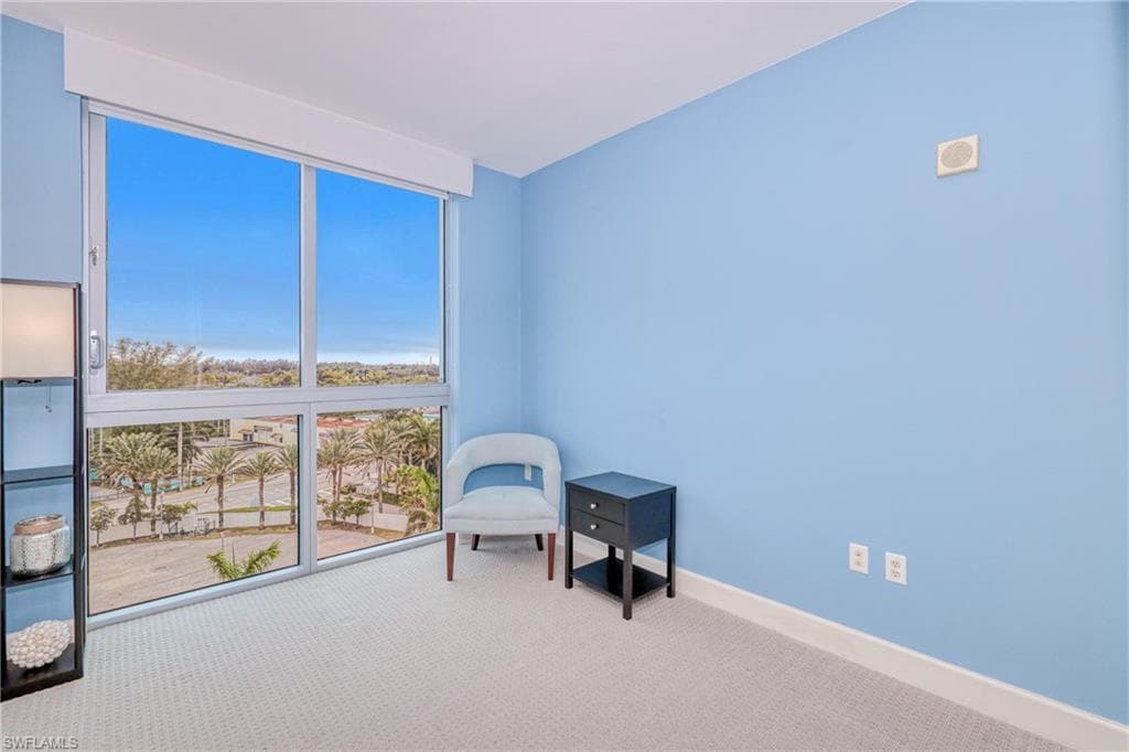 3000 Oasis Grand BLVD 701-32