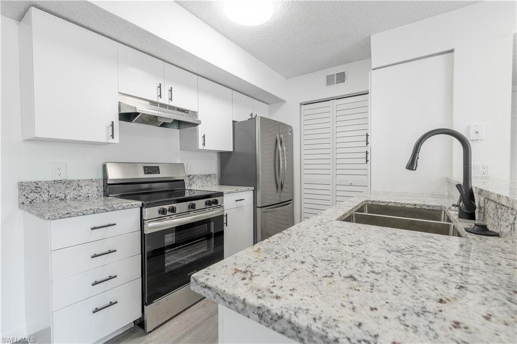2094 Arbour Walk CIR 3018-9