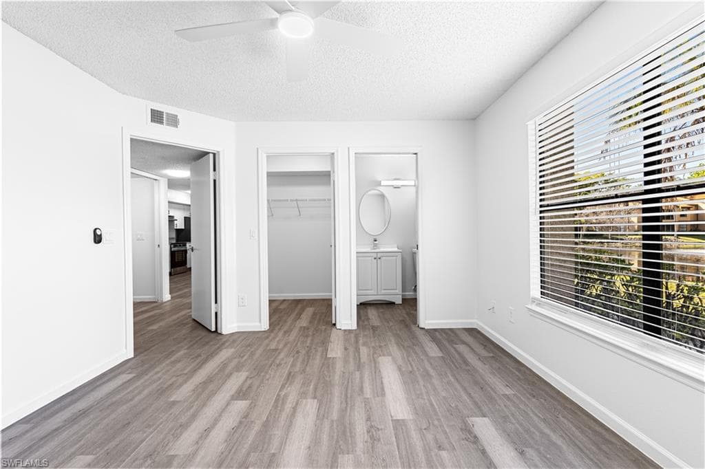 2094 Arbour Walk CIR 3018-15