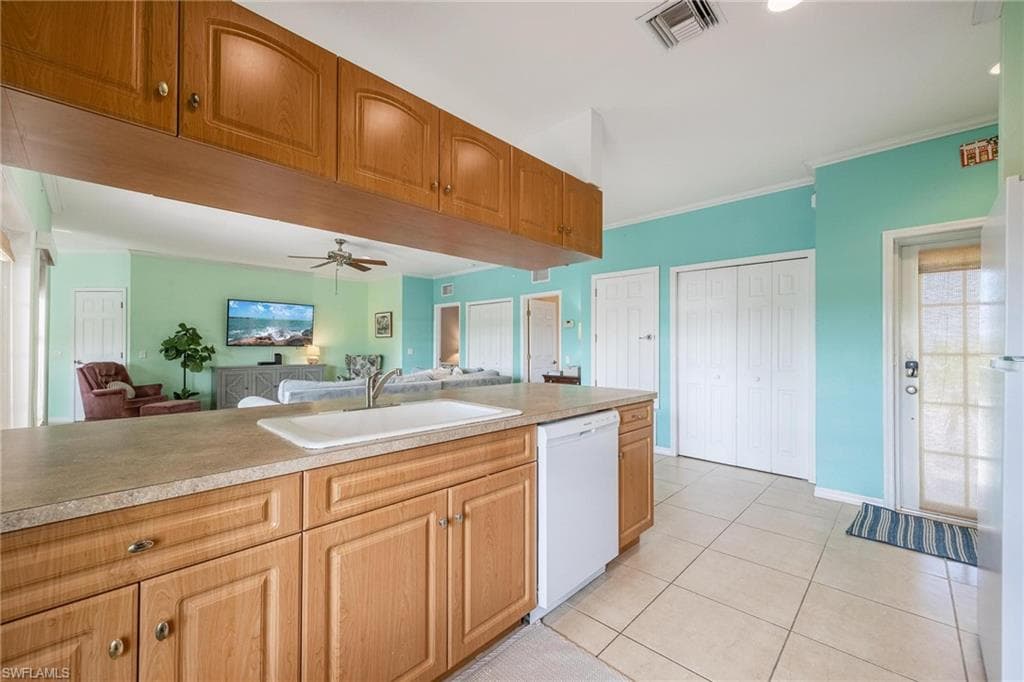 2761 Geary ST-16
