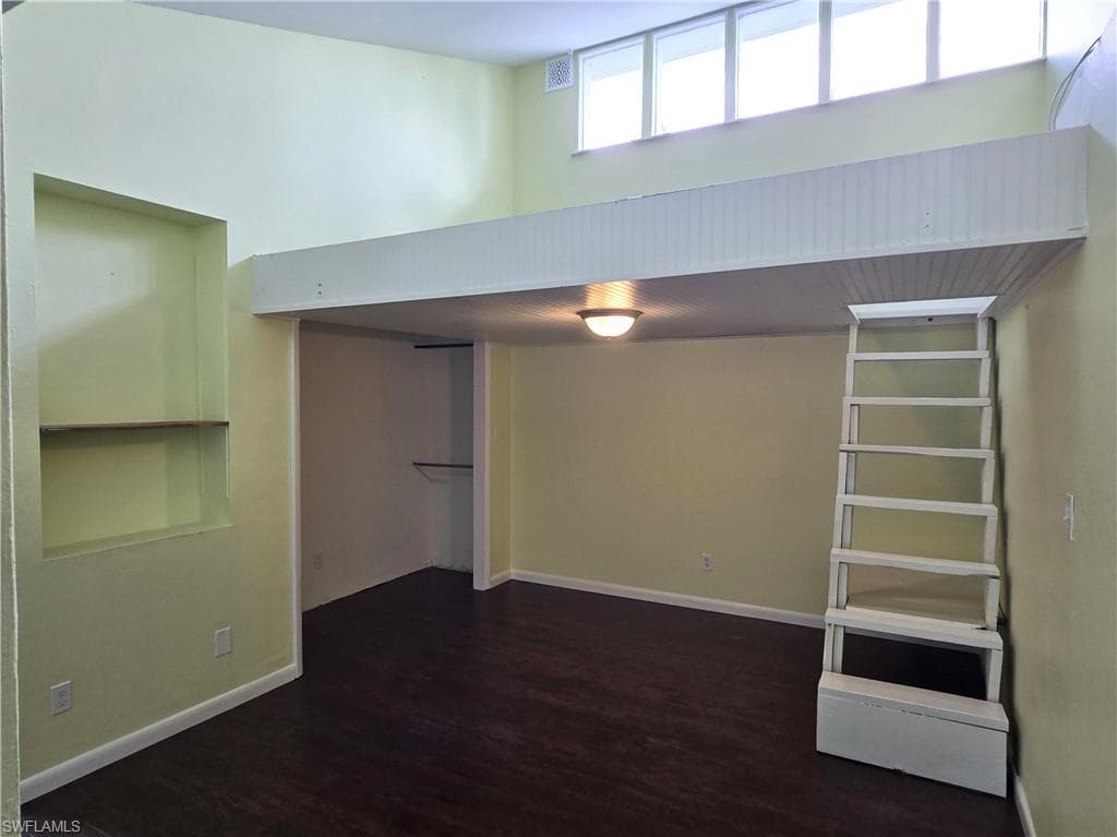 8512 Chatham ST-26