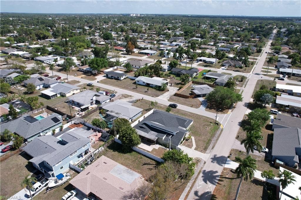 8512 Chatham ST-32