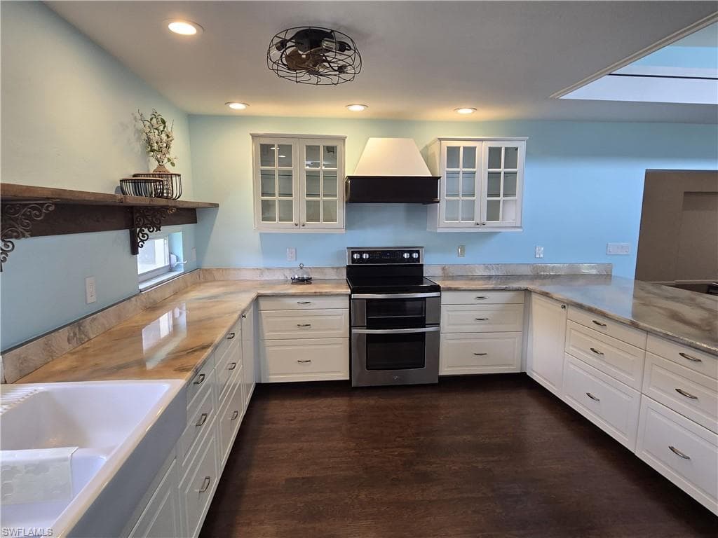 8512 Chatham ST-10