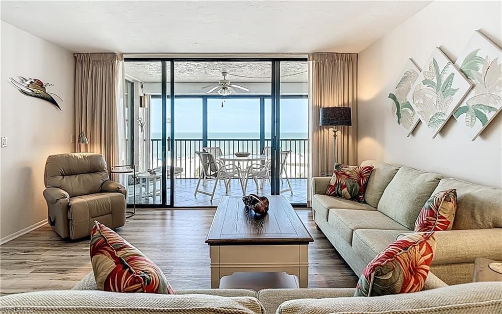 2810 Estero BLVD 713-12