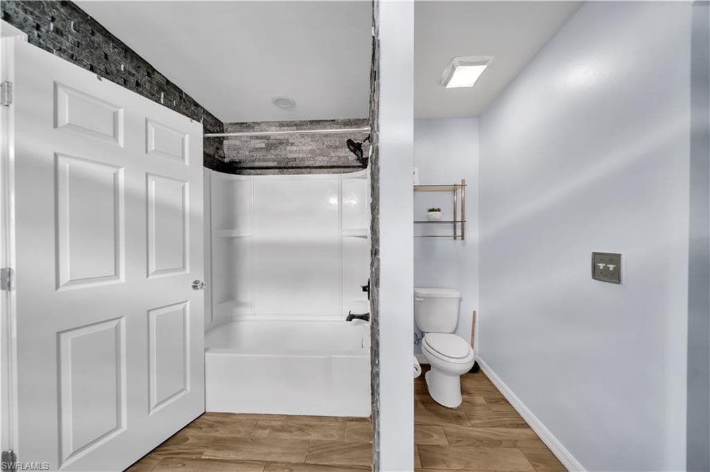 175 Shadowview CT-24