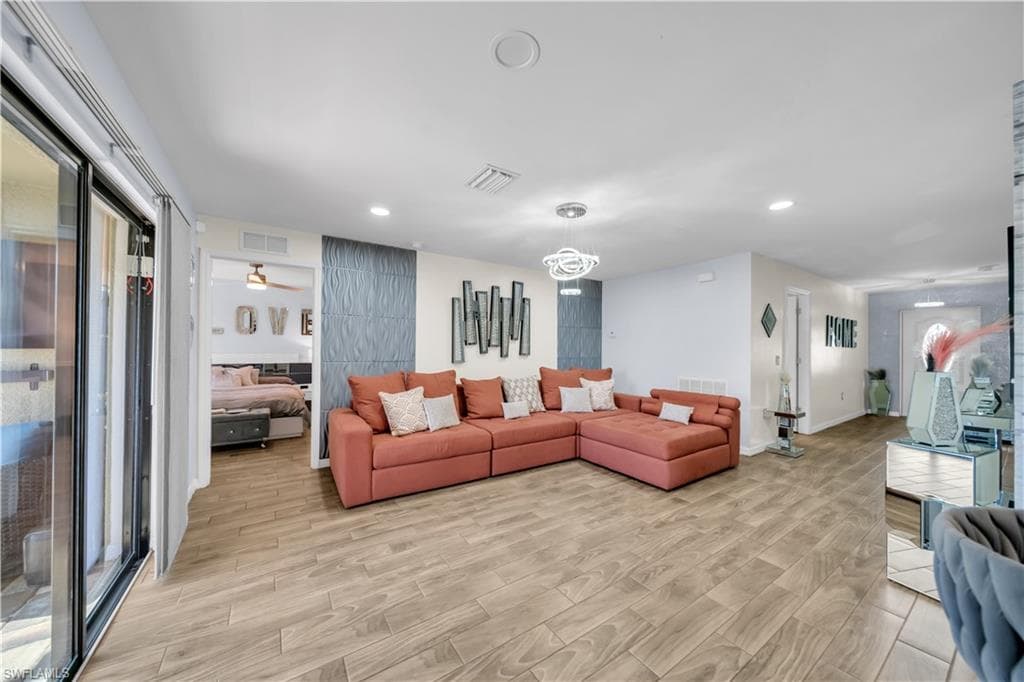 175 Shadowview CT-4