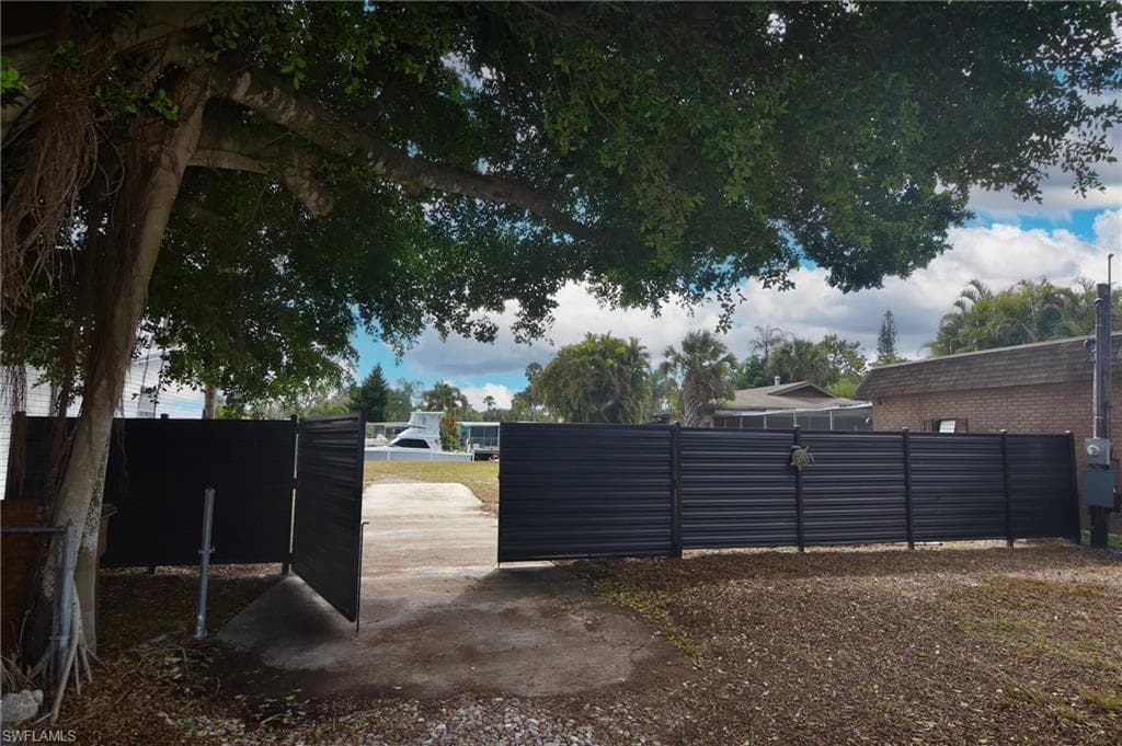 2228 Marina Park DR-12
