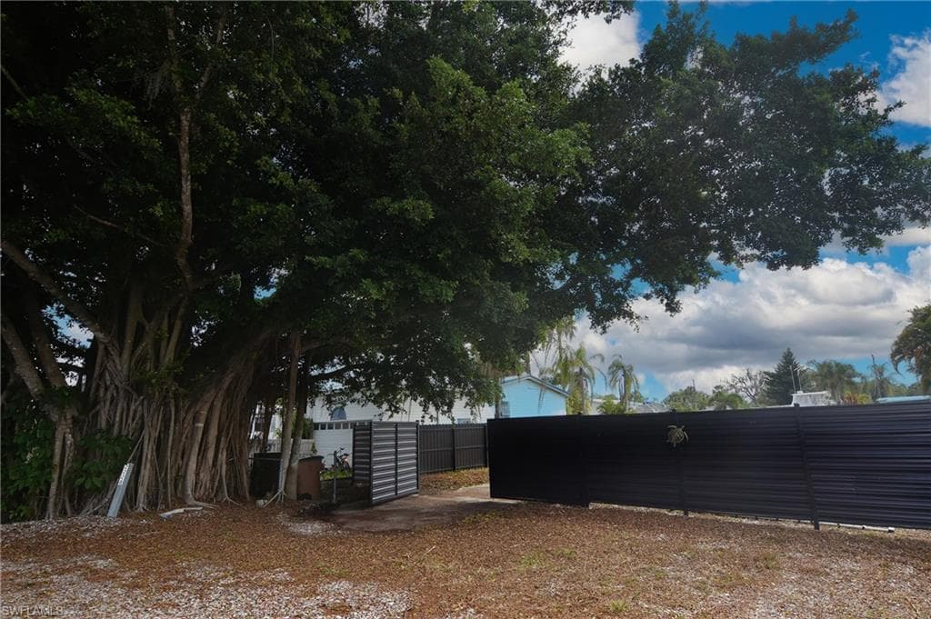 2228 Marina Park DR-11