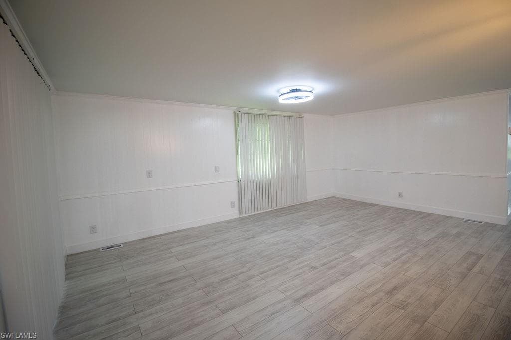 5506 Virginia Dare LN-17