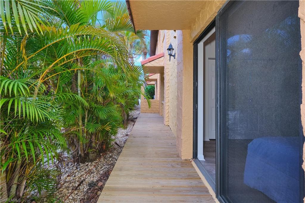 5510 SW 4th PL 503-27