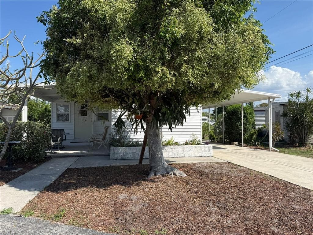 120 Lantern PL-1