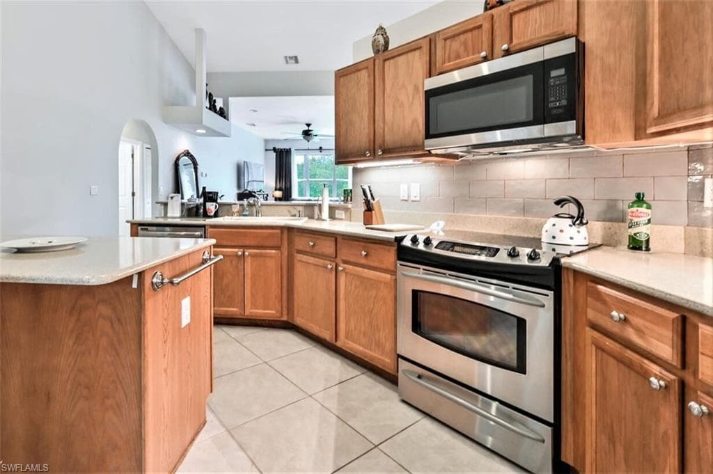 6545 Chestnut CIR-12
