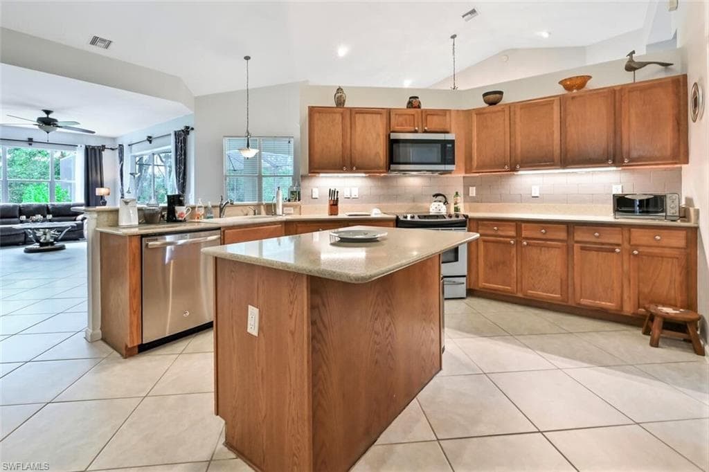 6545 Chestnut CIR-11