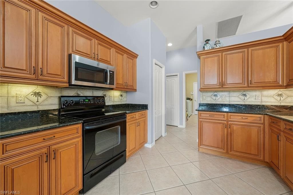 2165 Berkley WAY-24