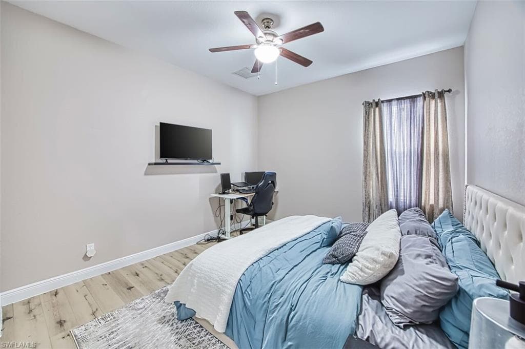 16018 Thorn Wood DR-28