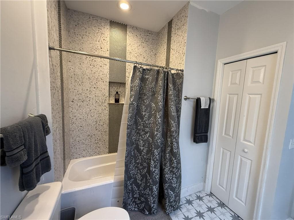 3304 Lisa LN 102-30