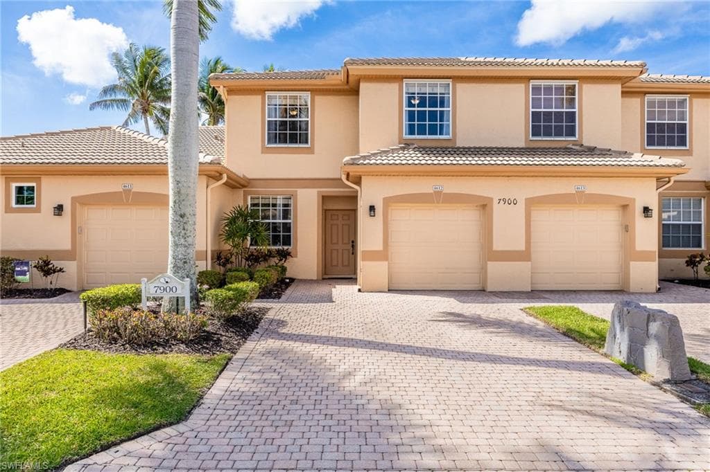 7900 Lake Sawgrass LOOP 4612-2
