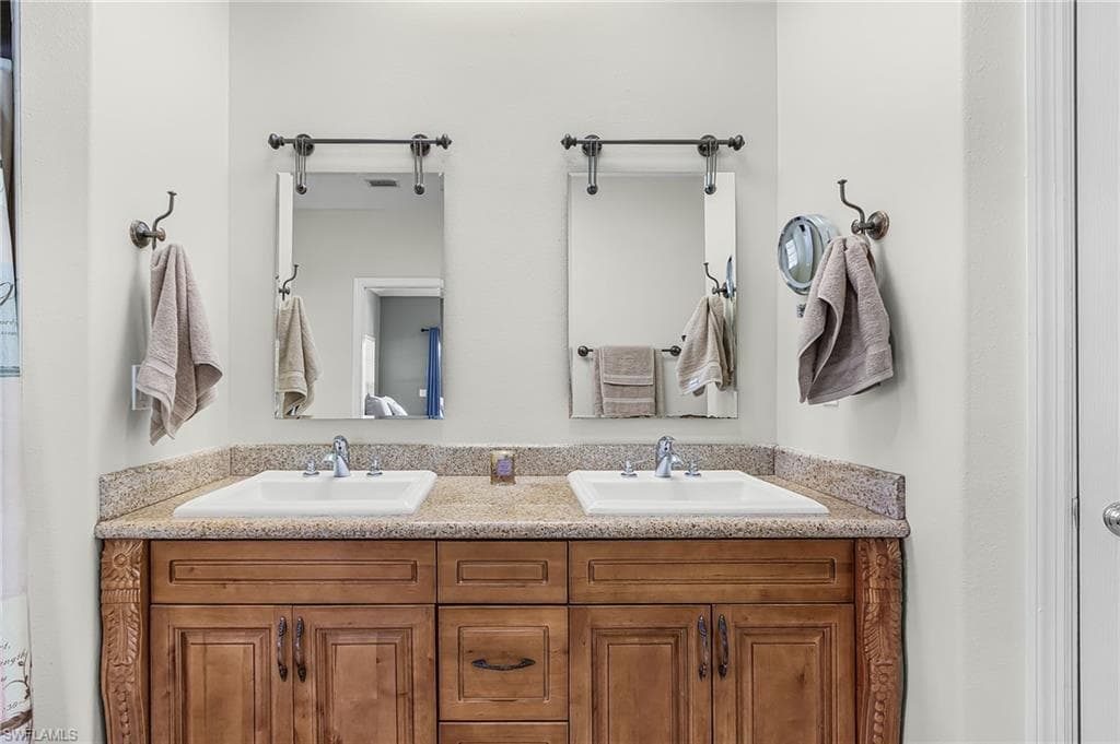 8930 Penzance BLVD-26