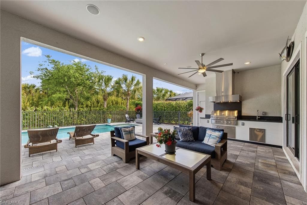 9607 Everglades DR-34