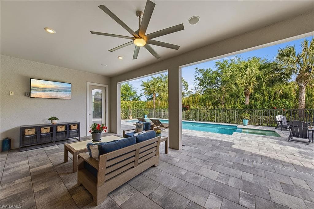 9607 Everglades DR-35
