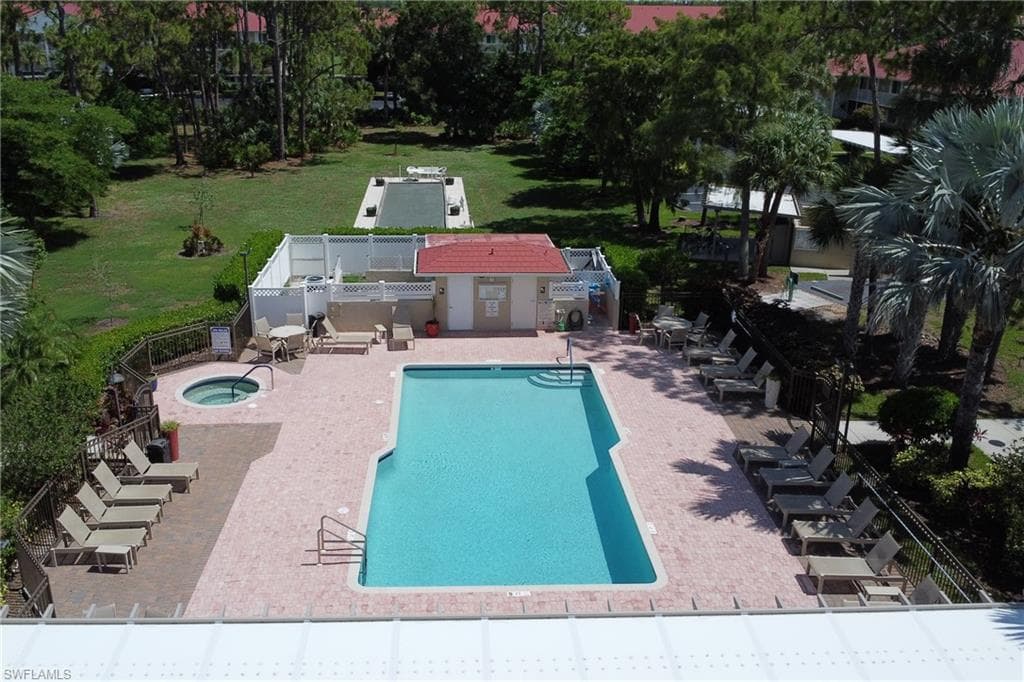 4556 Andover WAY E106-33