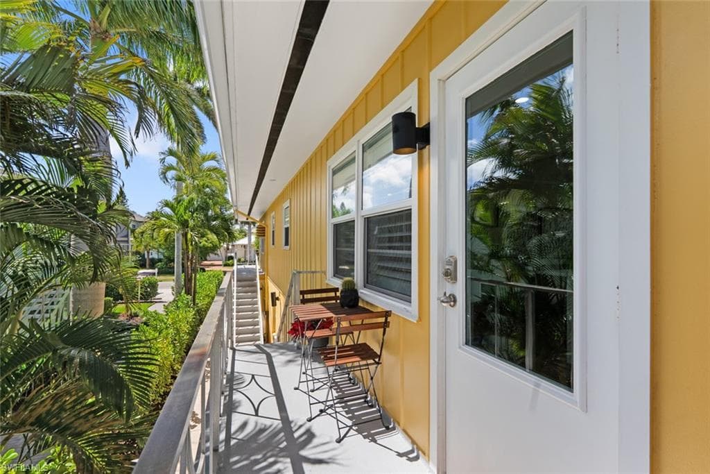 221 8th AVE S 221B-14