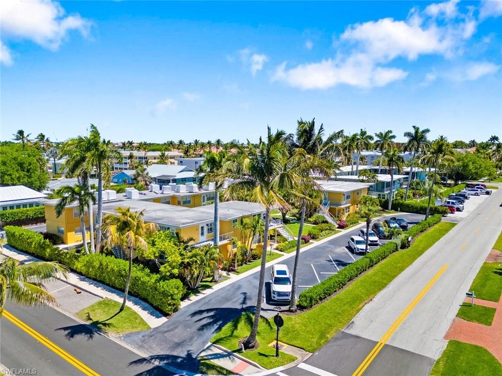 221 8th AVE S 221B-19