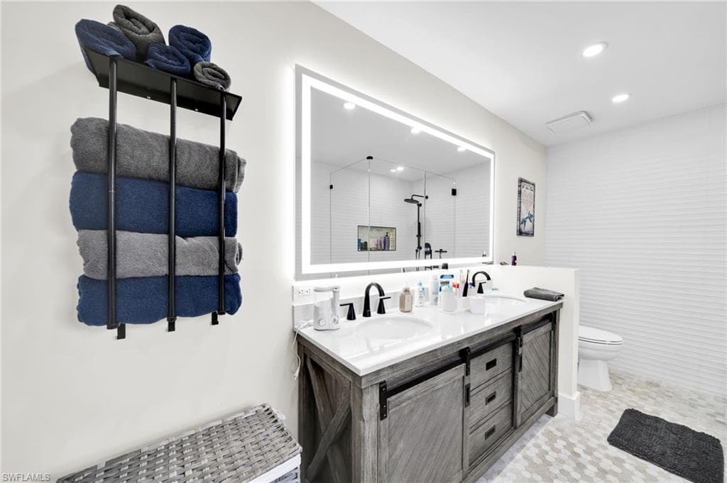 1574 Ricardo AVE-27