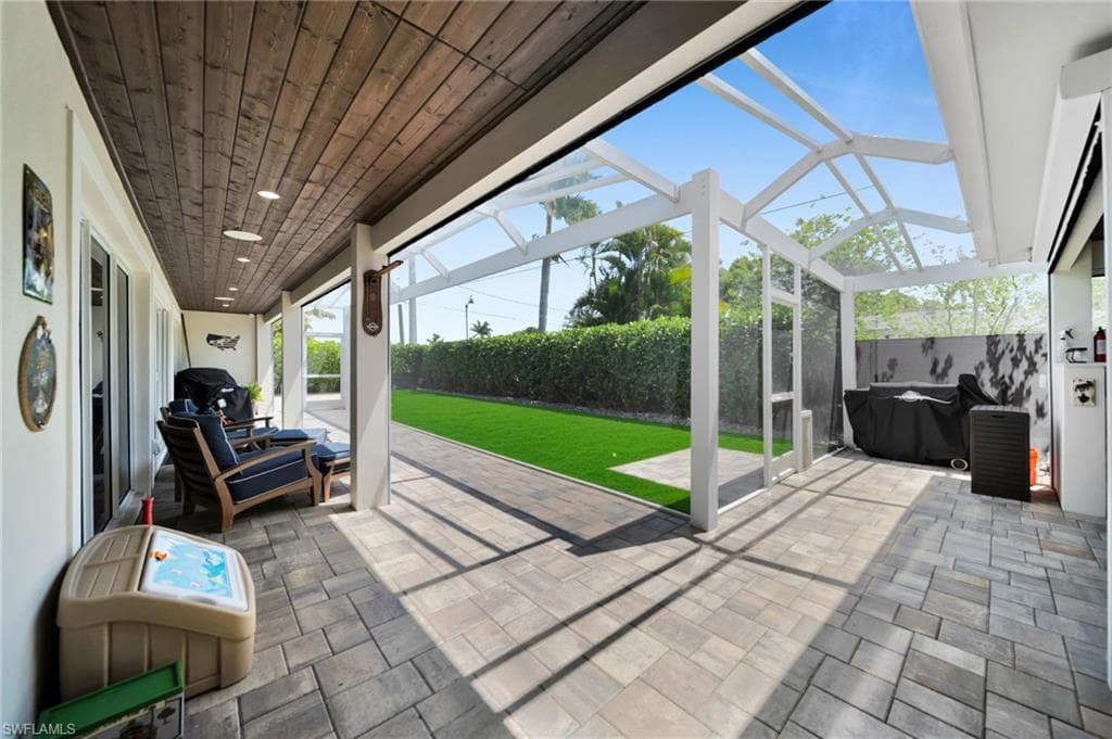 1574 Ricardo AVE-45