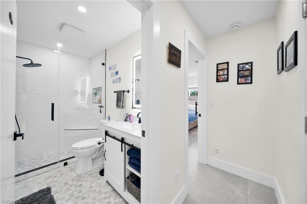 1574 Ricardo AVE-13