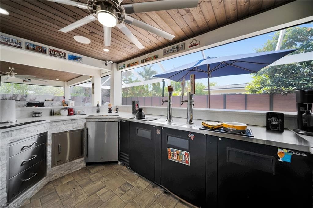 1574 Ricardo AVE-5