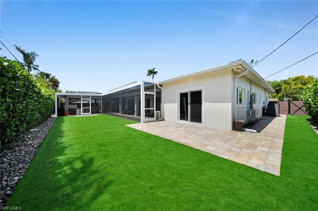 1574 Ricardo AVE-37