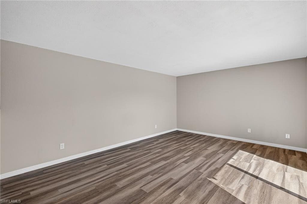 5576 Malt DR 4-5
