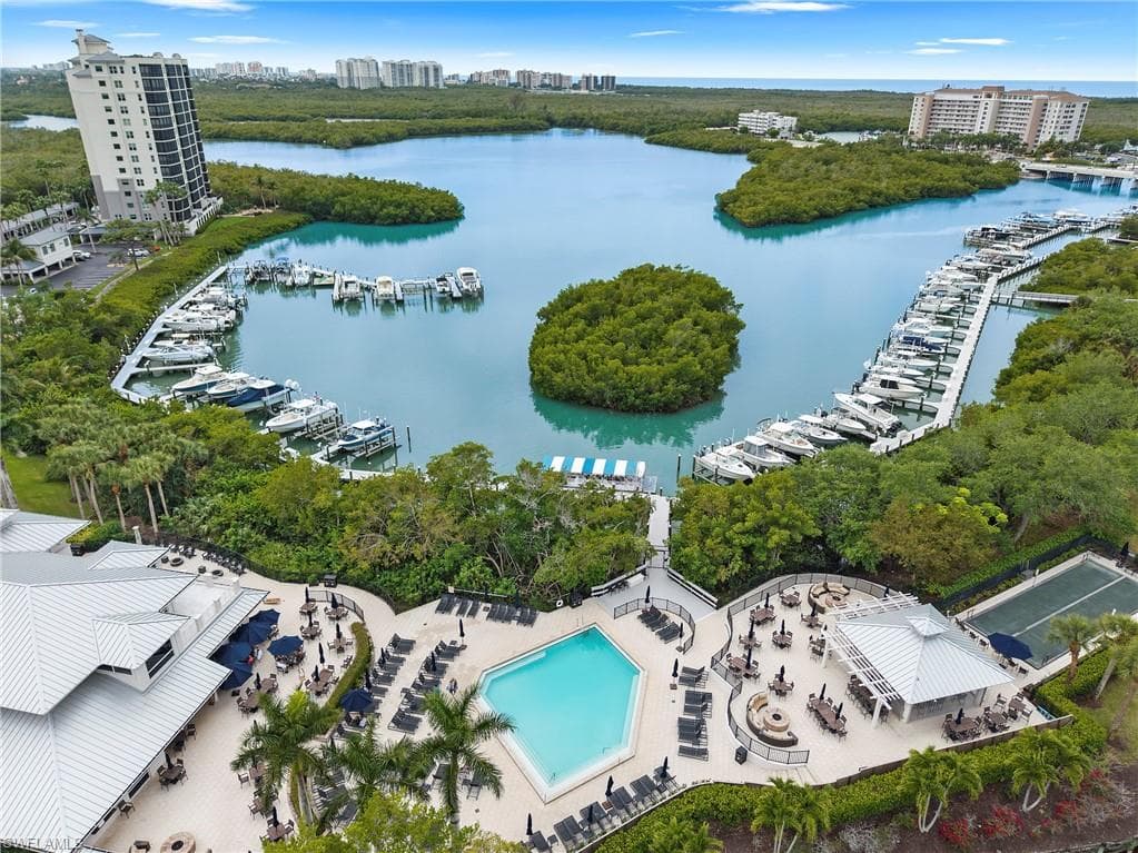 425 Cove Tower DR 403-27