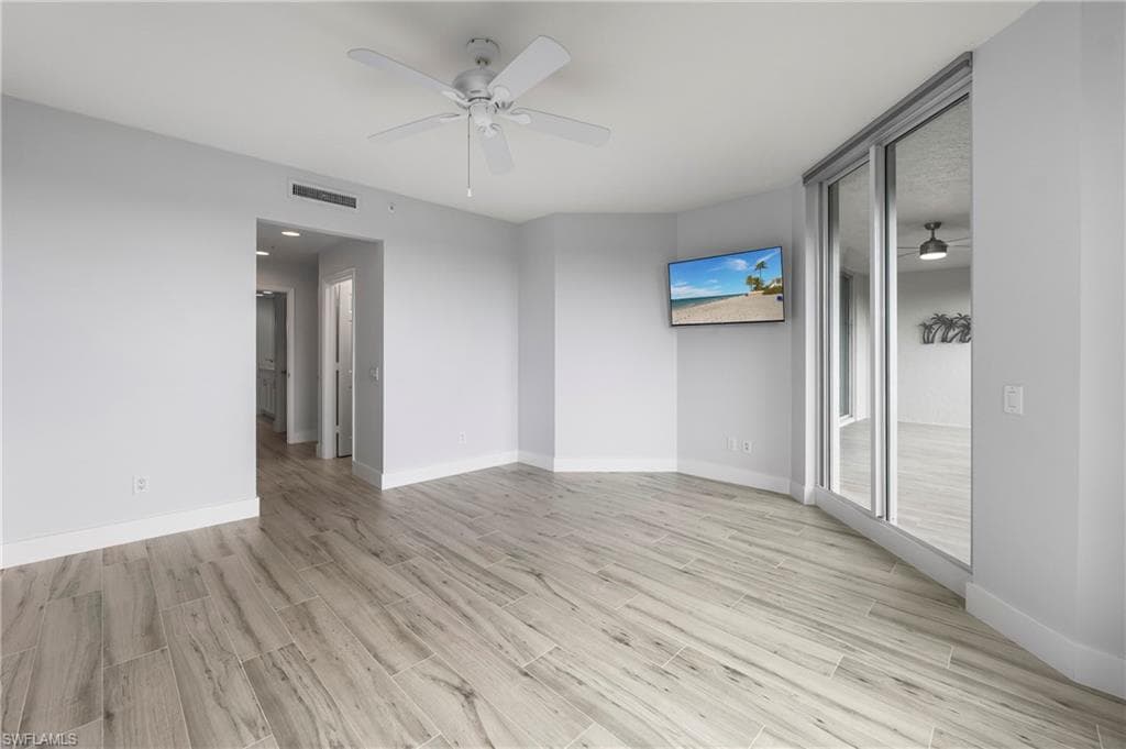 425 Cove Tower DR 403-13