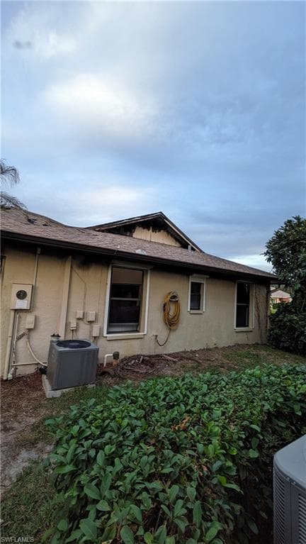 104 Fleur De Lis LN-18