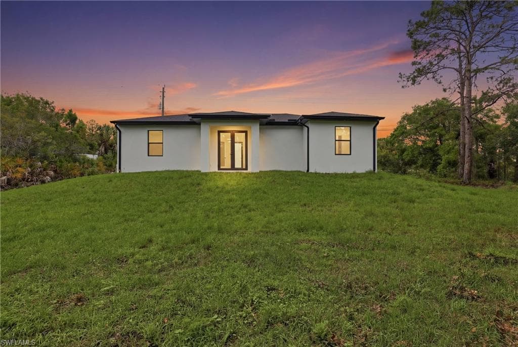669 Windermere DR-43