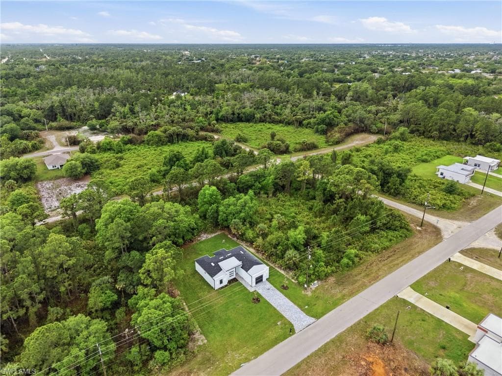 669 Windermere DR-35