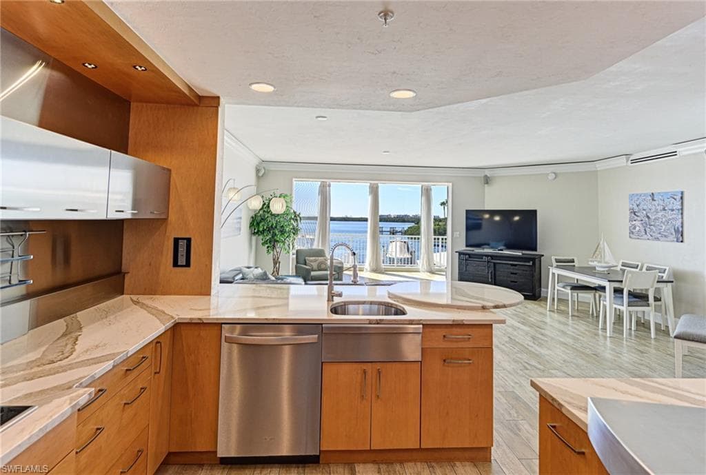 4975 Bonita Beach RD 106-12