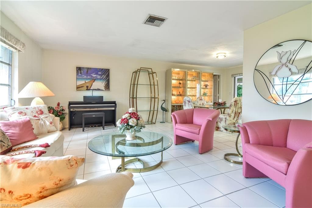 4632 Gulf AVE-13