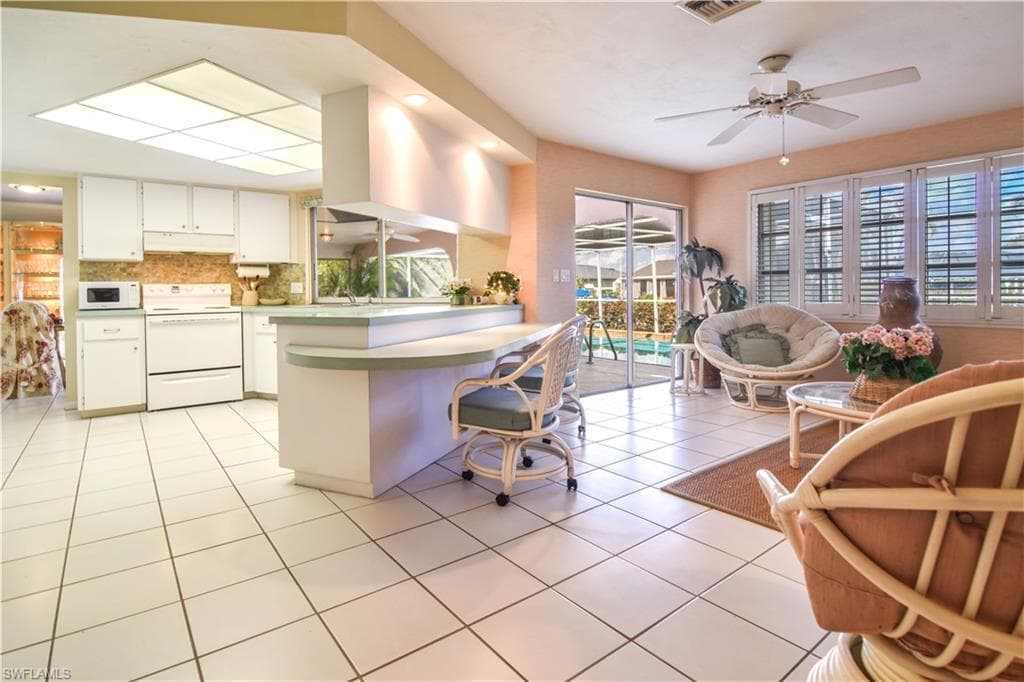 4632 Gulf AVE-7